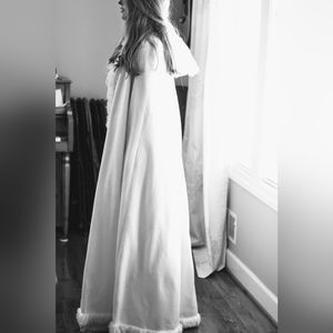 RARE vintage bonwit teller white cape with hood